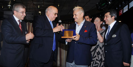 apex-bakan-yildirim-3a.jpg apex-bakan-yildirim-3a.jpg