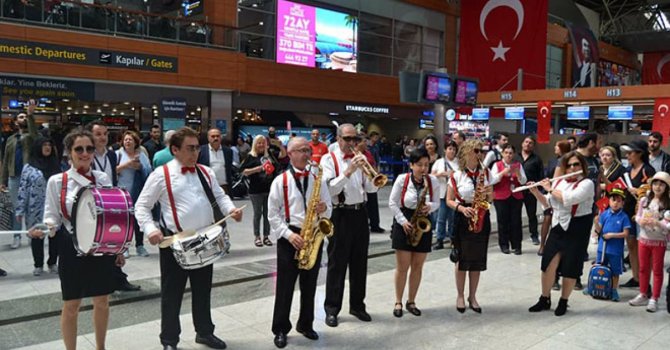 Bakan Günay Kosova'da