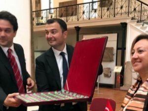 Bulgaristan, Türkiye'den kaçırılan 63 tarihi eseri verdi