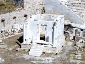 Antik kentte restorasyon skandalını fırtına ortaya çıkar