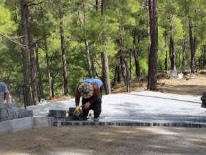Bayram öncesi mezarlık bakımları yapılıyor
