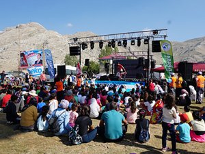 Belediyenin Mobil Sağlık Tır’ı Yayla Şenliği’ne park etti