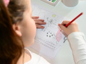 Kadıköy’de iki ayri dünya bir arada: Çizgi ve Sahaf