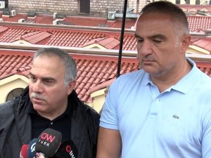 Bakan Ersoy, Kapalıçarşı'da:  Çatıdan herhangi bir sızma olmadı