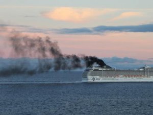 Yolcu gemilerinin yaydığı 'hava kirliliği' alarmı