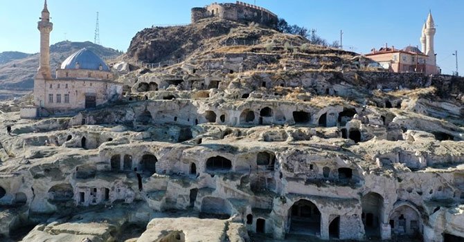Türk turizmi tehlikeli kısır döngüde