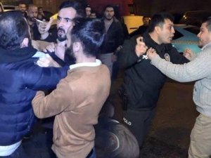 Taksicilerle turizm şoförleri birbirine girdi