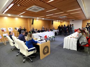 Konyaaltı Sahili Projesi'nde 53,1 liralık bir duba; bin 51 TL'ye alınmış!