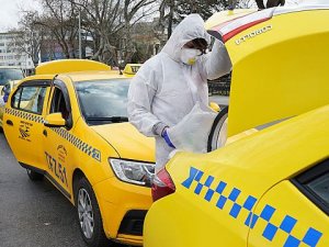 İstanbul'da taksiler dezenfekte edildi