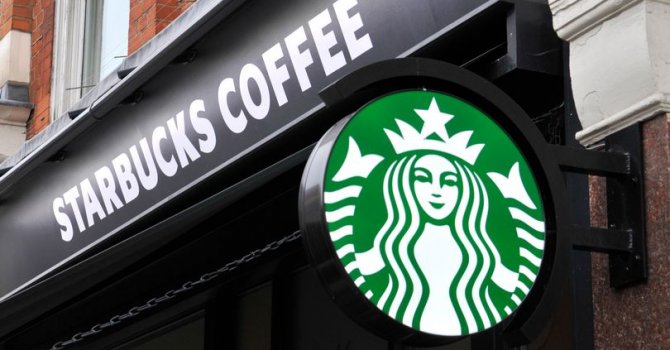 Starbucks'ta şurup ve eklenti ücretleri standartlaşıyor