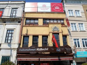 Kaçan 25 bin Rus için anıt