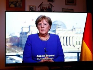 Angela Merkel’in corona virüsü testi sonucu belli oldu