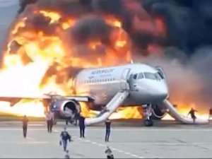 Korkunç uçak kazasının görüntüleri ortaya çıktı
