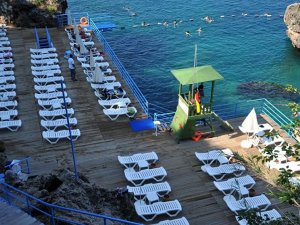 Rus turizmci: Türkiye Rus turistlere temmuz ayı ortalarında açılır