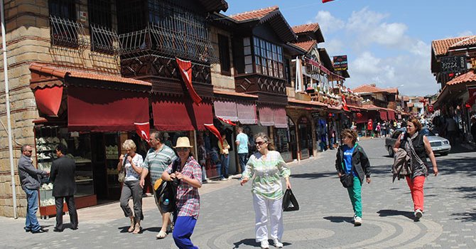 Etstur'a iki ödül birden