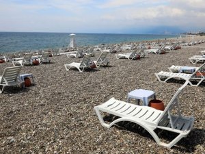 Hafta sonu kısıtlamasında plajlar turistlere serbes
