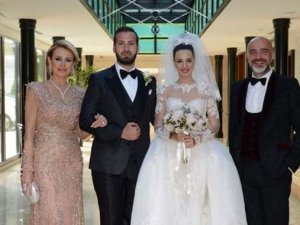 Huqqa'da evlilikten önce ortaklık bitti! Ahmet Uras, ortaklığı bitirdi