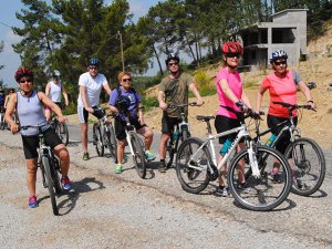 Yerleşik yabancılar sağlıklı yaşam için pedal çeviriyor