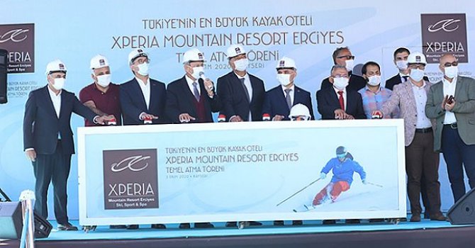 Festivalde pilav dağıtıldı