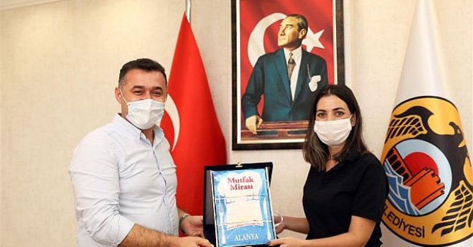 Hintlilerden Apollon'da kutlama
