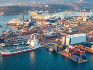 Yunanistan en büyük tersanesini satışa çıkardı