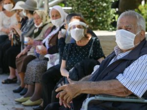 İstanbul'da korona kararı: 65 yaş ve üstüne sokak yasağı