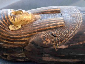 Mısır'da içinde mumya bulunan 100 lahit keşfedildi