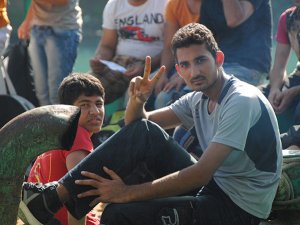 İnsanlar yaşamak için ileri demokrasi ülkelerini tercih ediyor