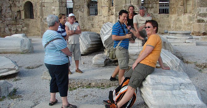 Çek dansçılar müze gezdi