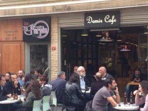 Beyoğlu'ndaki yılların işletmesi Demir Kafe, krize dayanamadı