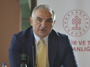 Bakan Ersoy'dan Van Gölü fotoğrafına destek çağrısı