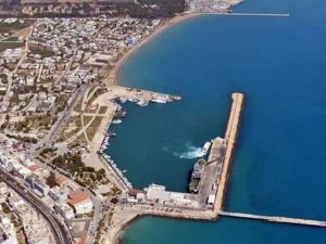 Mersin Taşucu Limanı satılıyor. Ya yine Kıbrıs'a çıkmak gerekirse 