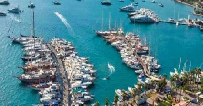 Günay İstanbul'da AVM açtı