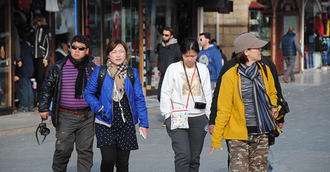 Zeki Müren şarkılarla anıldı