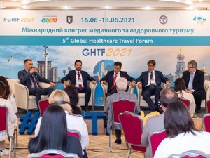 Dünya Sağlık Turizmi Formu’nda KKTC’yi Ahmet Savaşan temsil etti