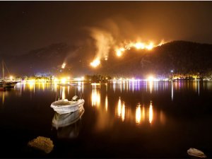 Orman yangınları turizmi de vurdu ve turizmcileri endişelendirdi