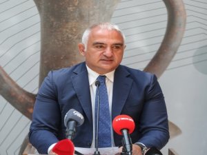 Bakan Ersoy: Yangın bölgesi otellerin borcunu bankalar yapılandıracak