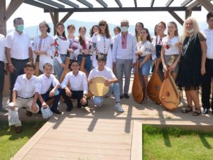 Marmaris'e moral için Ukrayna ve Özbekistan'dan geldiler