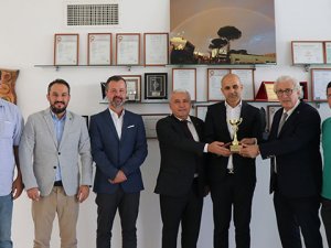 Zeytin ve zeytinyağı ihracatına ilk üç firmaya ödülleri verildi