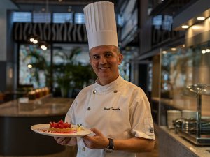 Sheraton İstanbul City Center’ın Şefi Necati Tunuslu’ya ödül