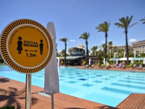 Altı aylık turizm geliri sadece 2,5 milyar dolar