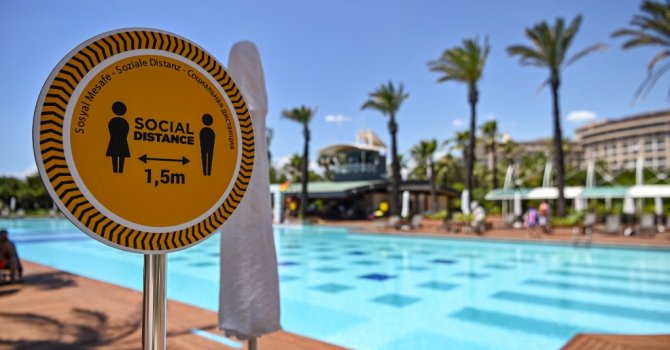 Altı aylık turizm geliri sadece 2,5 milyar dolar
