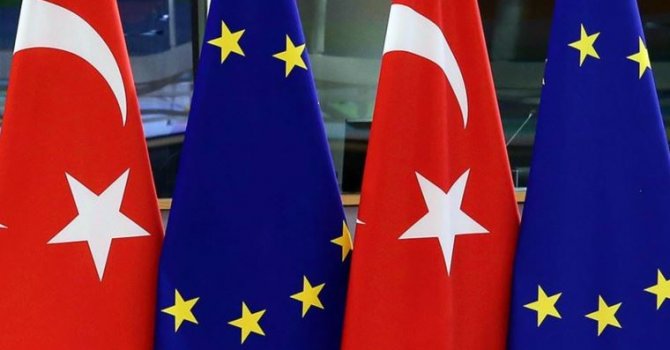 Yunan Bakan: AB, Türkiye'ye verdiği vizesiz seyahat sözünü tutmalı