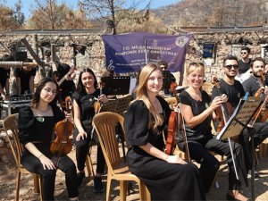 Milas Belediyesi Kent Orkestrası “Doğanın Uyanışı” için çaldı