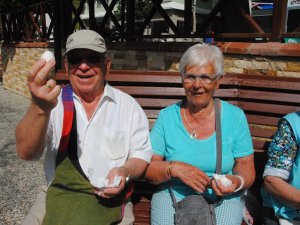 Fatih'te 4 katlı ahşap bina kül oldu