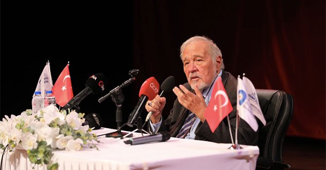 Prof. Ortaylı: Filoloji konusunda eğitim alın; geleceğin bilimi olacak!