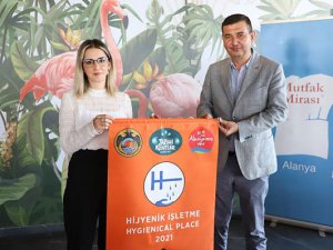 Alanya'da 152 işletme hijyen Turuncu Bayrak ödülü aldı