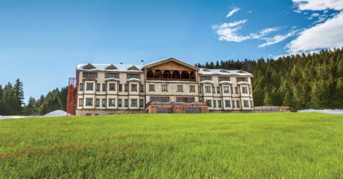 1700 rakımda doğa dostu Zifin Otel kömürü terketti