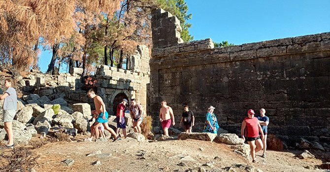 Antalya Side'de Rus turist hareketliliği 20 Kasım'a kadar sürecek