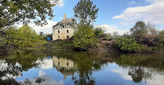 Tarihi cami taşkınlara karşı 3 metre yükseltilip restore edilecek